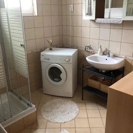 Lägenhet Feher Gyongy Apartman *