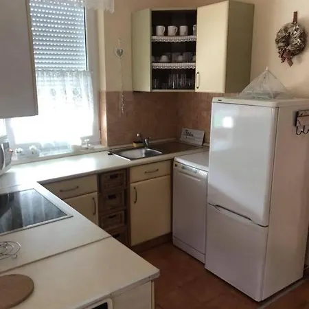 Feher Gyongy Apartman Lägenhet *