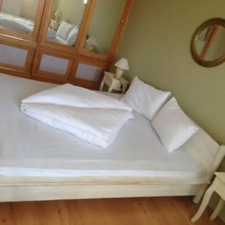 Feher Gyongy Apartman * Siofok