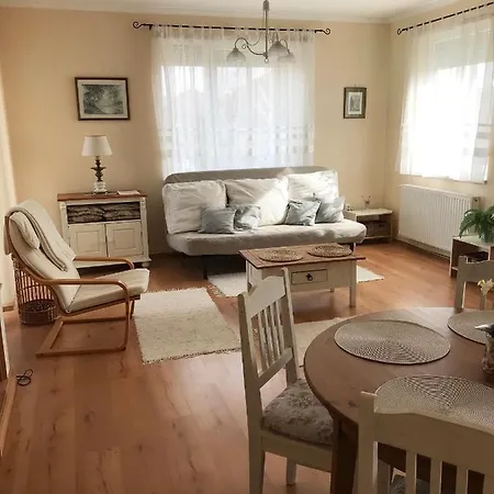 Feher Gyongy Apartman Apartment