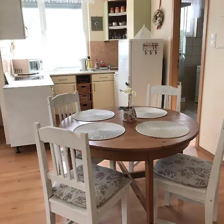 Feher Gyongy Apartman Apartment *